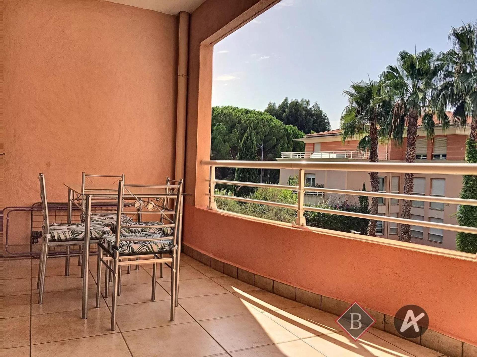 2 Pieces Meuble - Piscine * Cannes